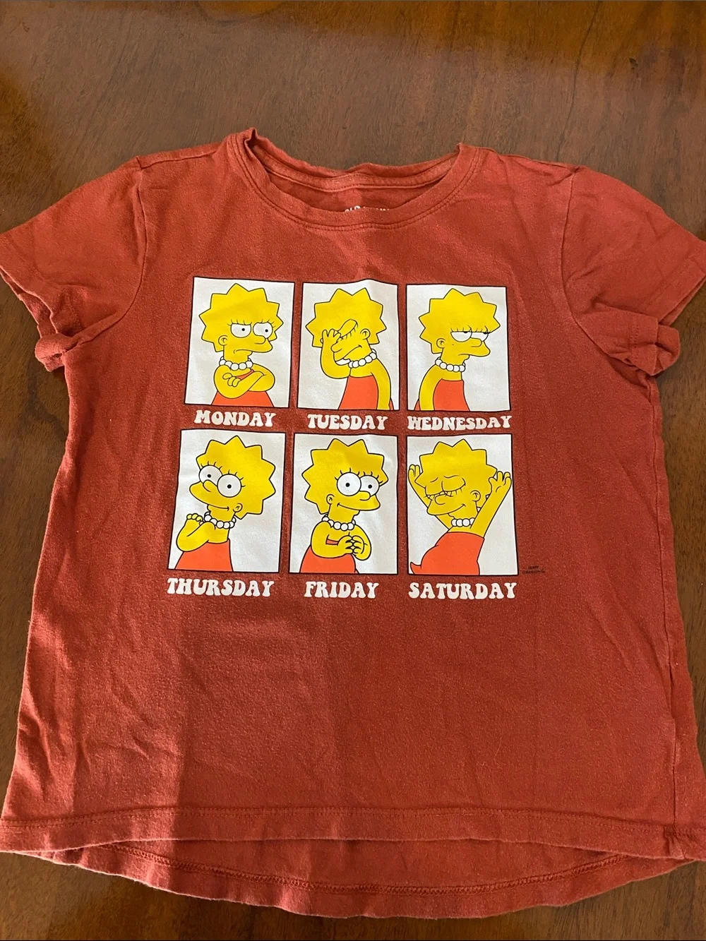 Old Navy Girls' Lisa Simpson Weekday Graphic Tee - Red